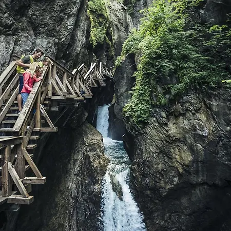 Апартаменти Alpenparks & Areitxpress Целль-ам-Зеє